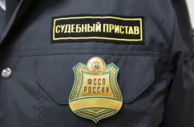 В Тульской области мужчина прятался от приставов в шкафу