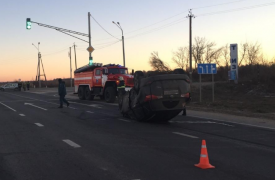 Под Тулой в результате столкновения «Тойота» перевернулась на крышу посреди дороги