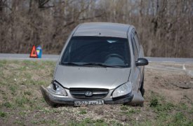 Под Тулой Hyundai пропахал «мордой» землю