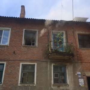 В Новомосковске на ул. Аварийной загорелась квартира