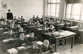 После войны восстанавливать тульские школы помогали домохозяйки, заводы и колхозники