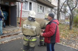 В Туле от взрыва в квартире выбило стекла: мужчину доставили в больницу