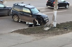 В Туле водитель внедорожника «Мицубиси» влетел в столб