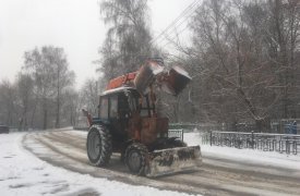 На кладбищах Тулы проводится уборка территорий от снега и мусора