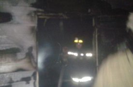 Пять автомобилей сгорели ночью в Кимовске вместе с гаражом
