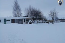 В Узловой во дворе дома нашли труп мужчины