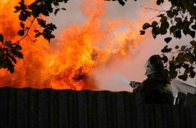 В ночь на понедельник под Тулой сгорел склад. Площадь пожара 600 кв.метров