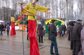 Туляки проводили зиму в Пролетарском парке