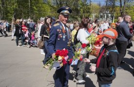 В День Победы в Тульской области разрешат возлагать цветы к памятникам