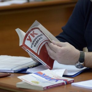 Пьяный туляк решил переночевать в чужой квартире и за это получил 200 часов обязательных работ