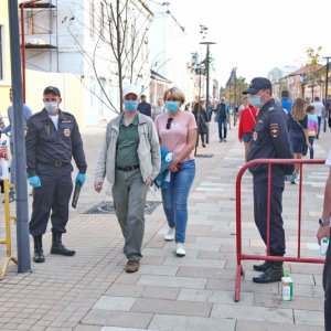 В выходные во время праздничных мероприятий потерялись 44 ребенка