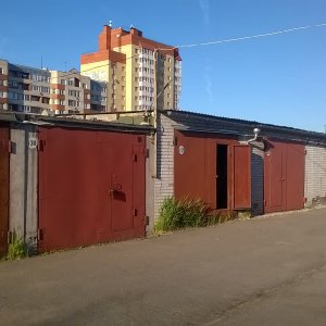 В Тульской области подростки через крышу проникли чужой гараж и украли покрышки