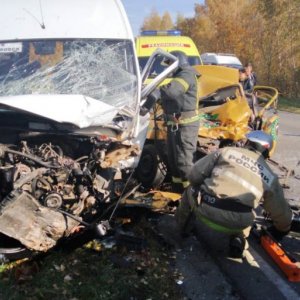 Под Тулой в страшном ДТП с маршруткой погибли три человека и пятеро пострадали