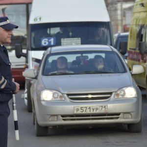 Тульские полицейские поймали бесправного нелегального таксиста