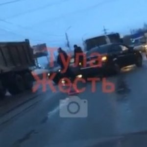 В Туле из-за ДТП на улице Рязанской собралась огромная пробка