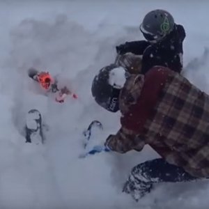 Юный туляк спас попавшего в снежную яму сноубордиста