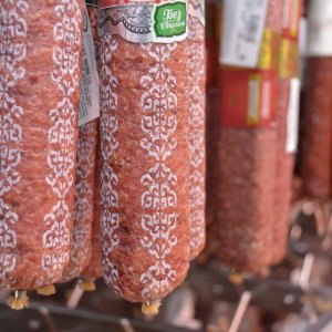 Эксперт прокомментировал возможное повышение цен на колбасу и сосиски