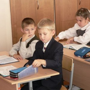 Как родителям школьников в Тульской области получить по 10 тысяч рублей