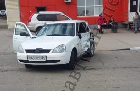 В Тульской области столкнулись «Лада» и «КАМАЗ»: пострадавшие госпитализированы