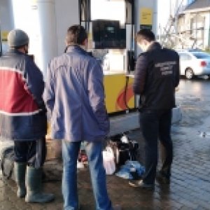 Житель Орловской области зарезал приятеля на заправке в Плавске