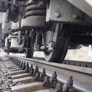 На время ремонта два железнодорожных переезда в Тульской области частично перекроют