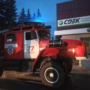 9 человек спасли из горящего дома пожарные в Донском