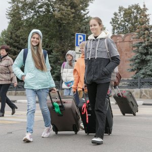 Тульские школьницы, победившие в конкурсе «Большая перемена», отправились на поезде на Дальний Восток