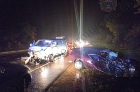 В столкновении Lada и Volkswagen на М-2 в Плавском районе пострадали три человека