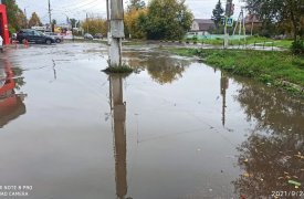 В Туле тротуар на Одоевском шоссе затопило нечистотами