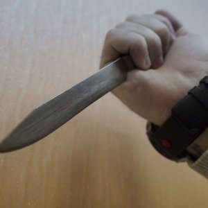 19-летний туляк ударил ножом сотрудника полиции, возбуждено уголовное дело