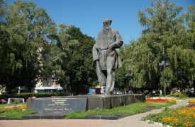 Лев Толстой мог бы идти на «Цветочный бульвар»: неожиданный факт из истории создания памятника в Туле