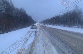 В Туле пешеход шел в темноте по центру проезжей части и был сбит ВАЗом