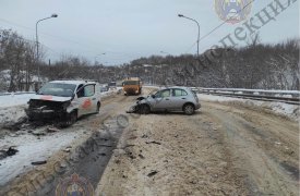 В Алексине в столкновении Nissan и Citroen пострадали женщина и 9-летняя девочка