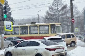 В Туле на улице Энгельса из-за ДТП с участием трамвая парализовано движение