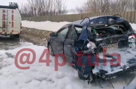 В Туле на Новомосковском шоссе пассажирский автобус врезался в легковую Toyota