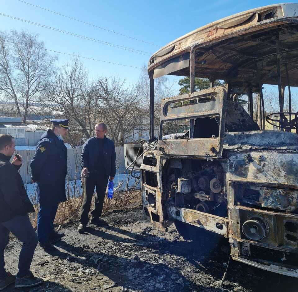 В поселке Барсуки в Туле сгорел пассажирский автобус ПАЗ | 22.03.2022 |  Тула - БезФормата