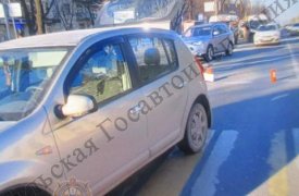 В Туле на Новомосковском шоссе столкнулись «ГАЗель» и Renault: пострадала женщина