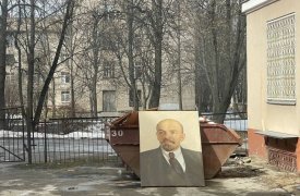 В Тульском госуниверситете выбросили большой потрет Владимира Ильича Ленина