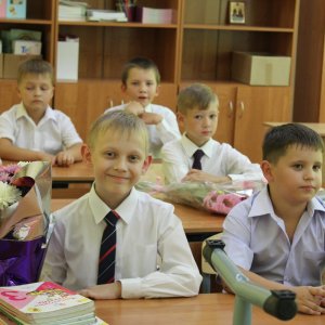 В школах Тульской области с 1 сентября каждую неделю будет исполняться гимн России