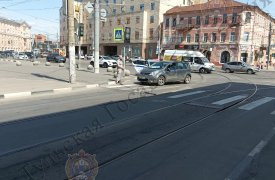 В центре Тулы сбили мужчину на электросамокате