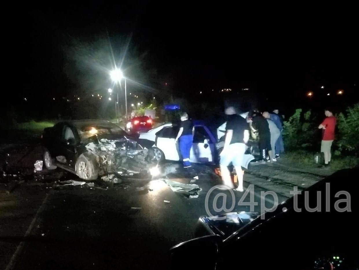 На повороте на Донской в Тульской области в ночном ДТП пострадали пять  человек | 02.07.2022 | Тула - БезФормата