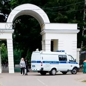 В парке машиностроителей города Узловая обнаружен труп мужчины