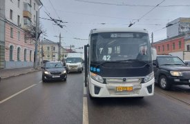 В тульском Заречье столкнулись автобус и маршрутка