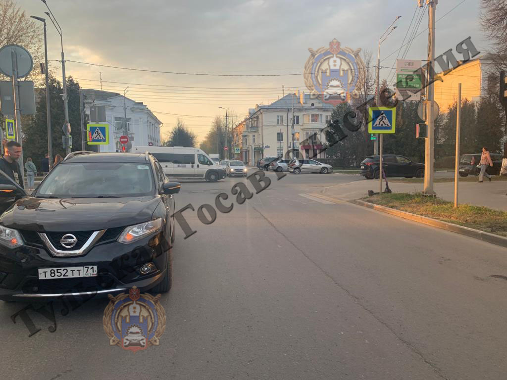 В Новомосковске на переходе сбили мальчика на самокате | 24.04.2023 | Тула  - БезФормата