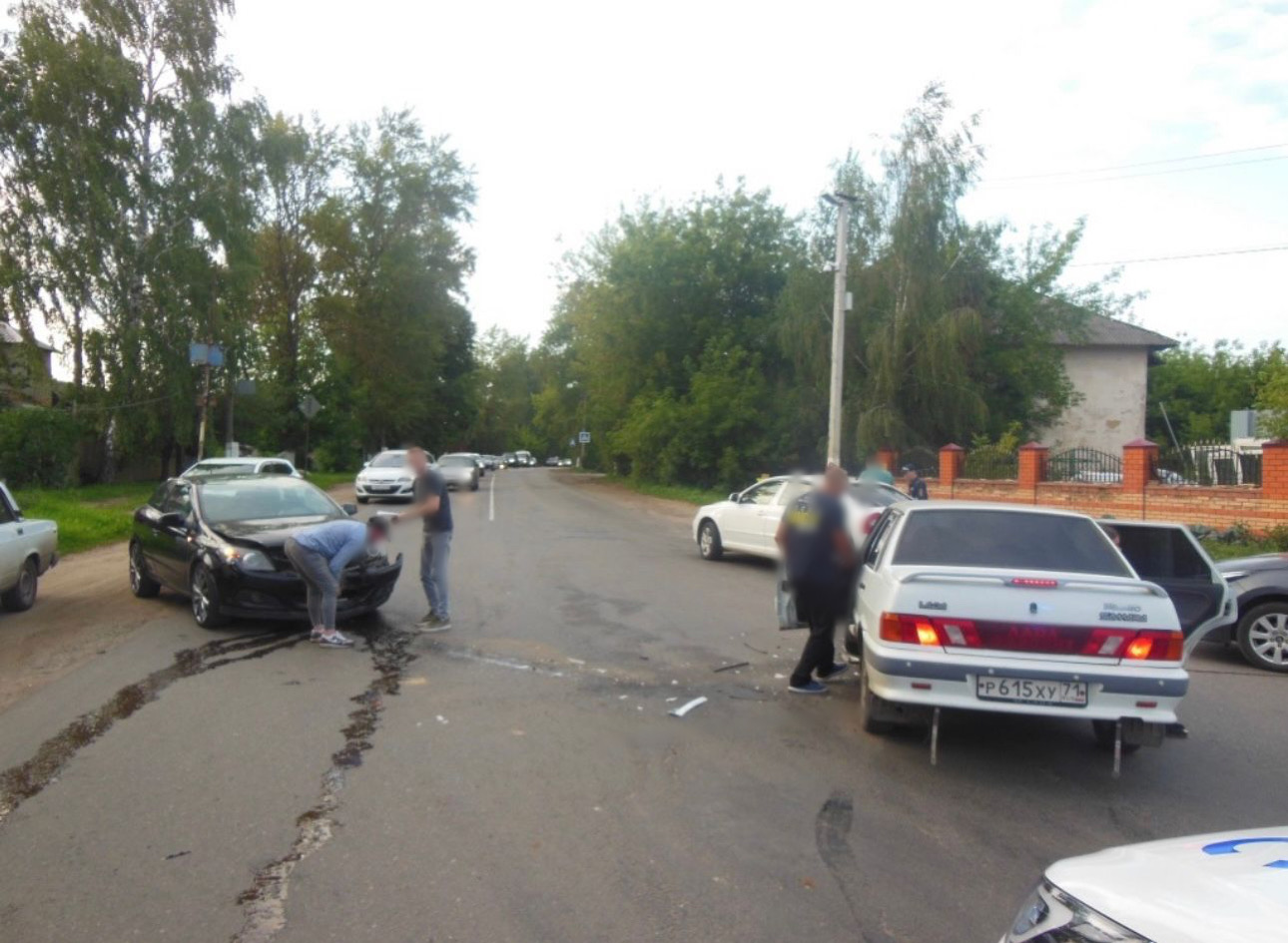 В Донском в столкновении Opel и Lada пострадала 17-летняя девушка |  25.07.2023 | Тула - БезФормата