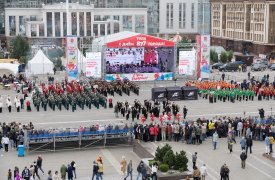 В Туле на площади Ленина прошел фестиваль духовых оркестров «Фанфары Тульского кремля»