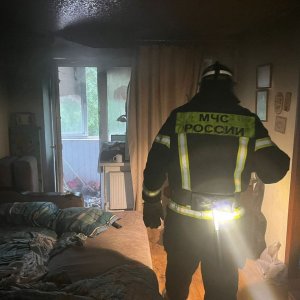 11 человек эвакуировали из горящей многоэтажки в Узловой