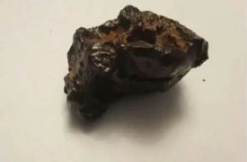 Туляк продает метеорит почти за миллион рублей 