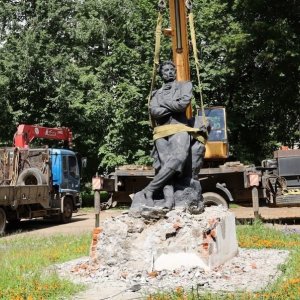 В Новомосковске Тульской области демонтировали памятник Пушкину 