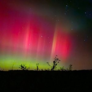 Туляки в соцсетях делятся фотографиями ночного северного сияния